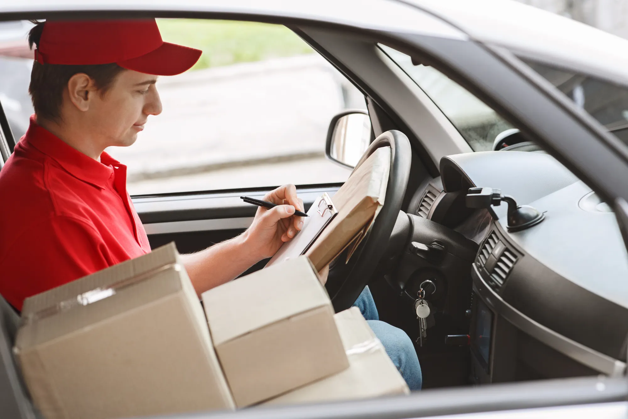 Courier services in Dubai